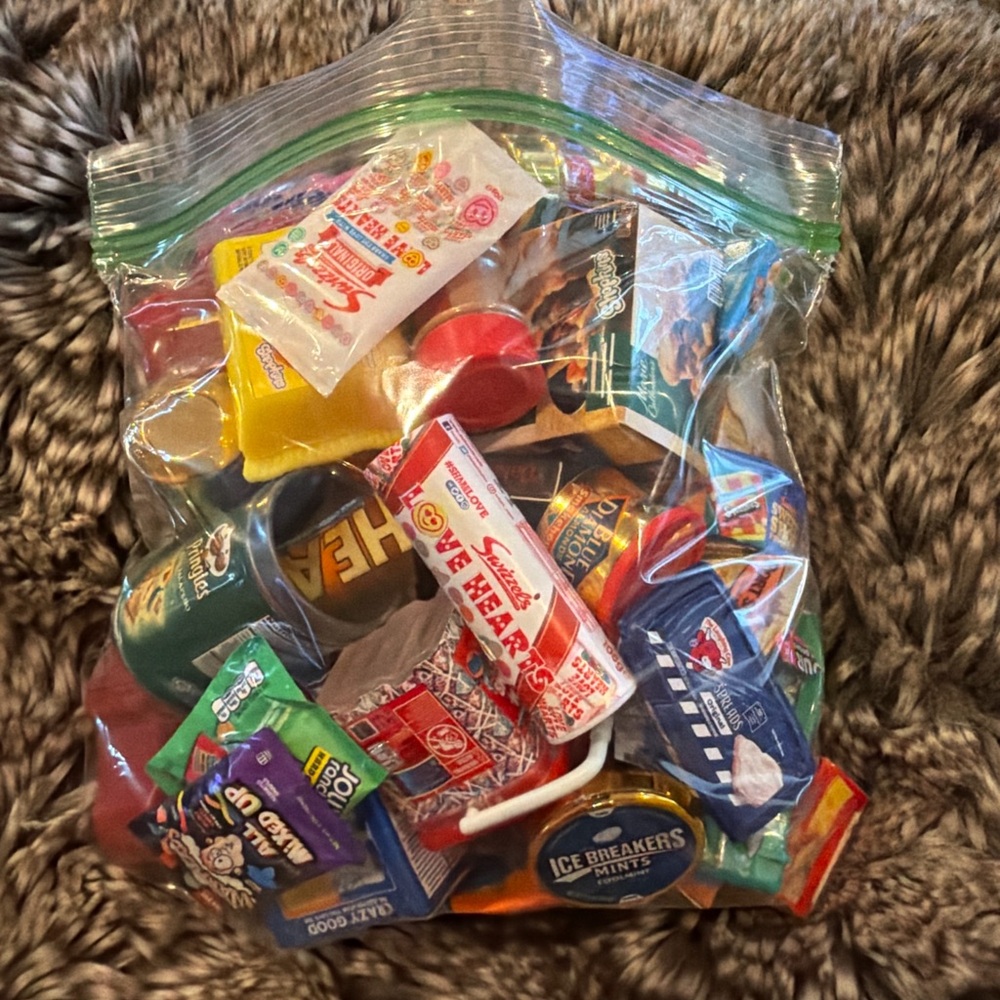 Mixed Mini Food Toy Lot – Dollhouse & Play Kitchen Accessories